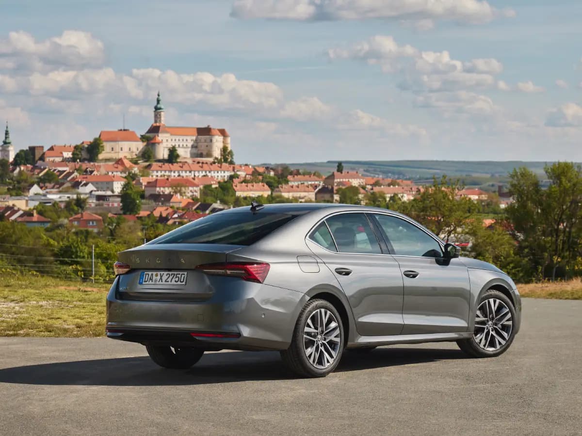 Hyundai-Custin-Launch