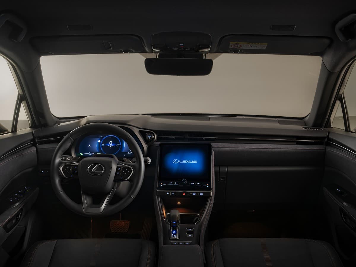 Hyundai-Custin-Launch