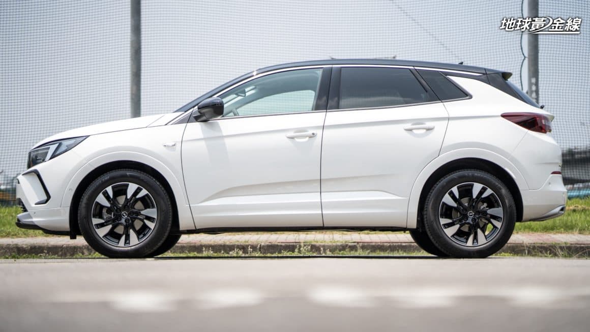 Hyundai-Custin-Launch