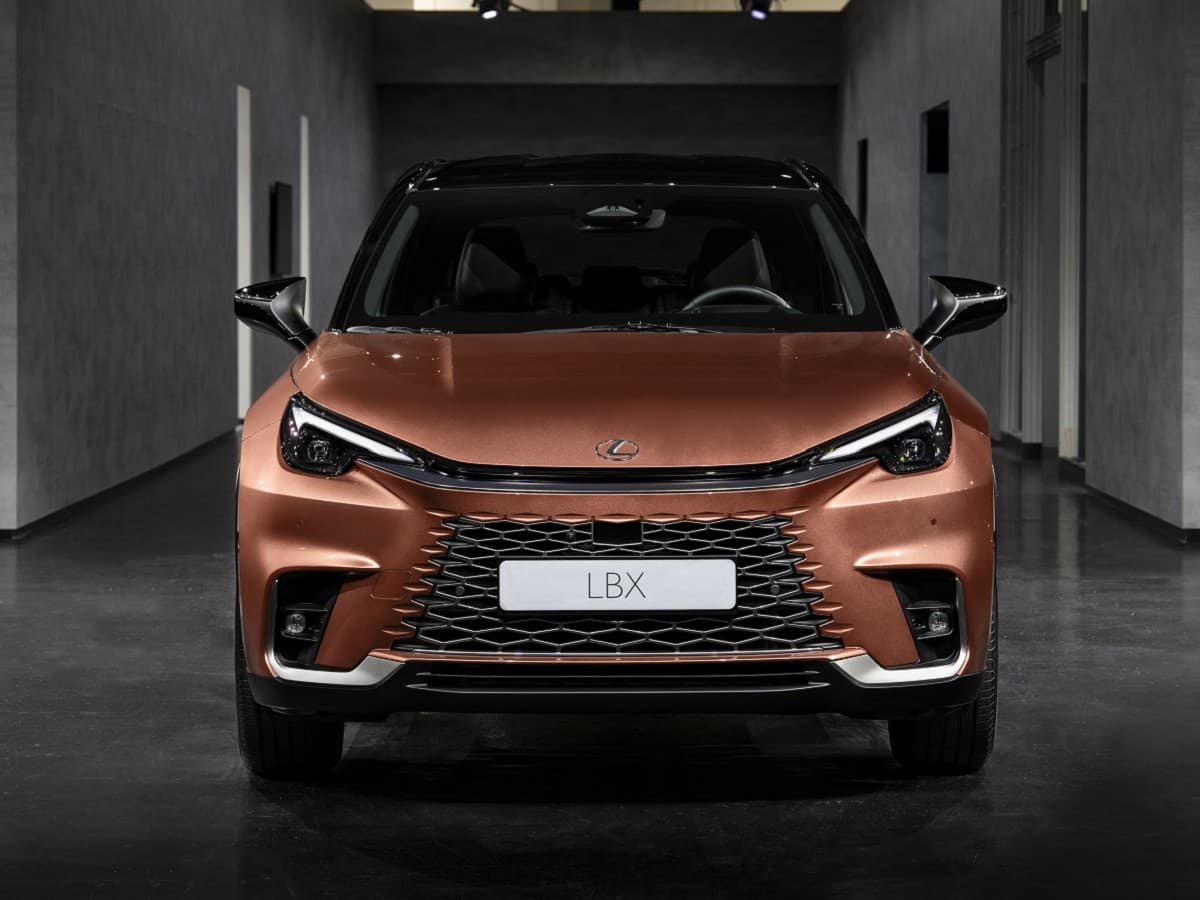 Hyundai-Custin-Launch