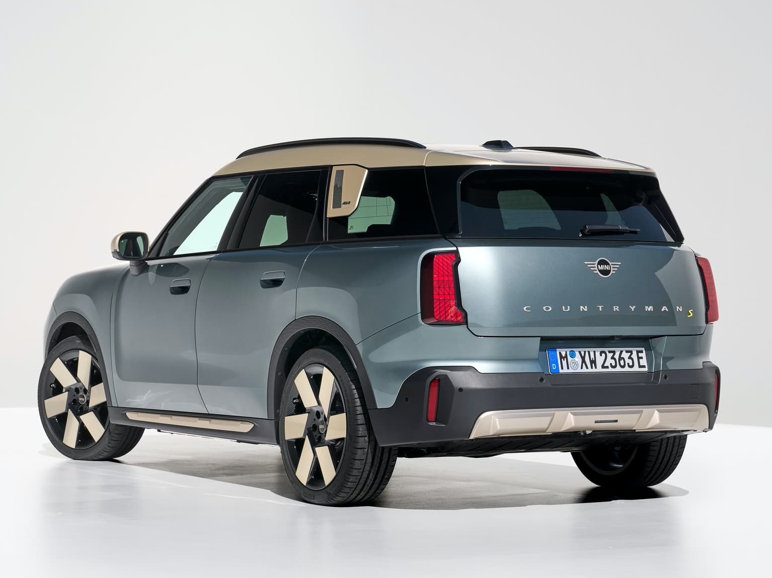 Hyundai-Custin-Launch