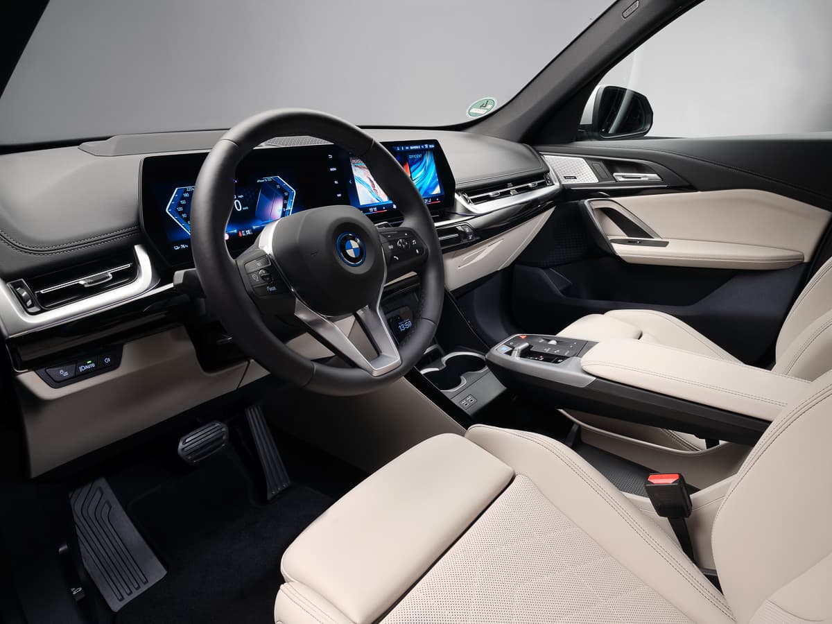 Hyundai-Custin-Launch