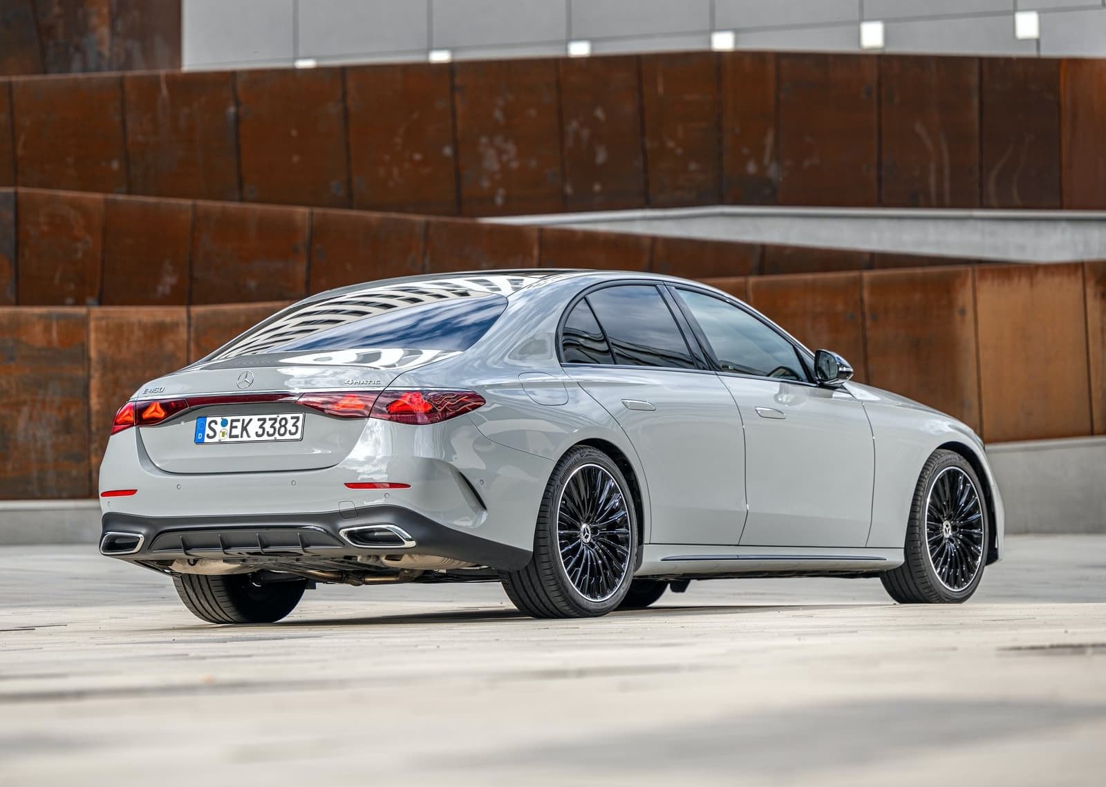 Hyundai-Custin-Launch