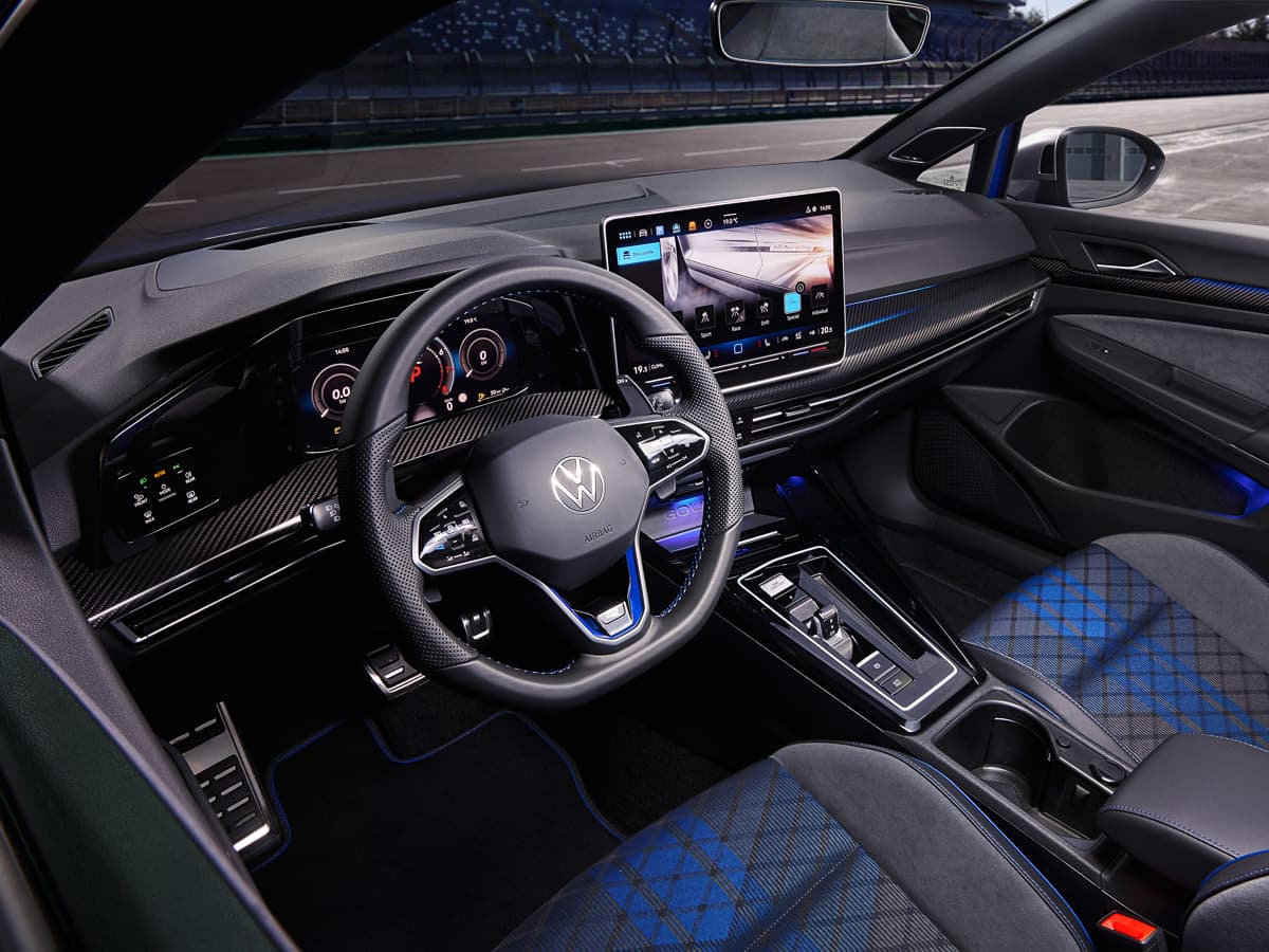 Hyundai-Custin-Launch