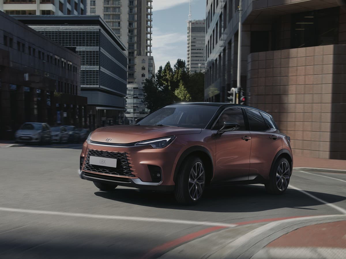 Hyundai-Custin-Launch