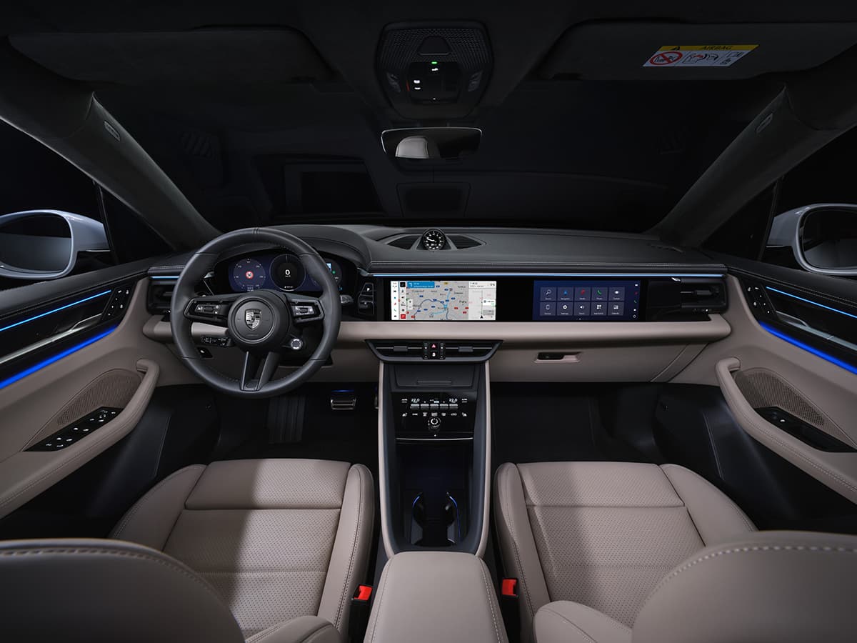 Hyundai-Custin-Launch