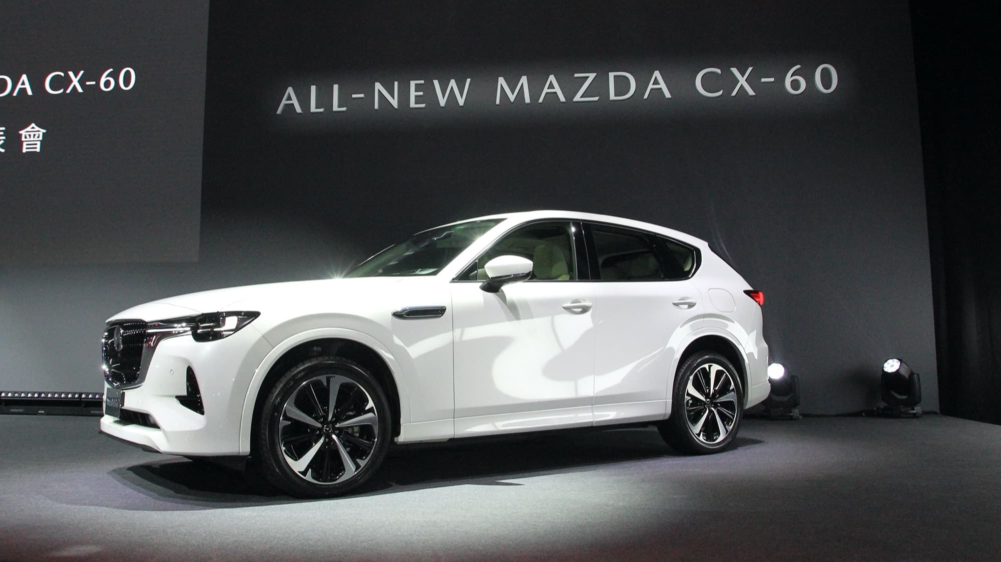 Hyundai-Custin-Launch