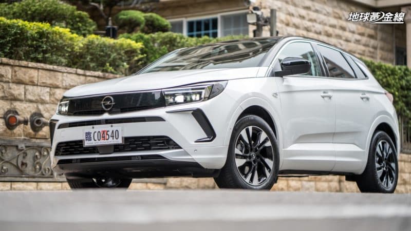 Hyundai-Custin-Launch