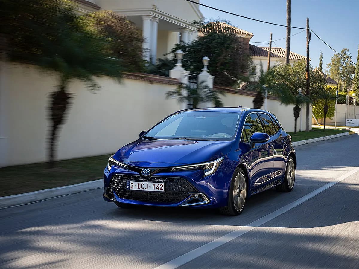 Hyundai-Custin-Launch