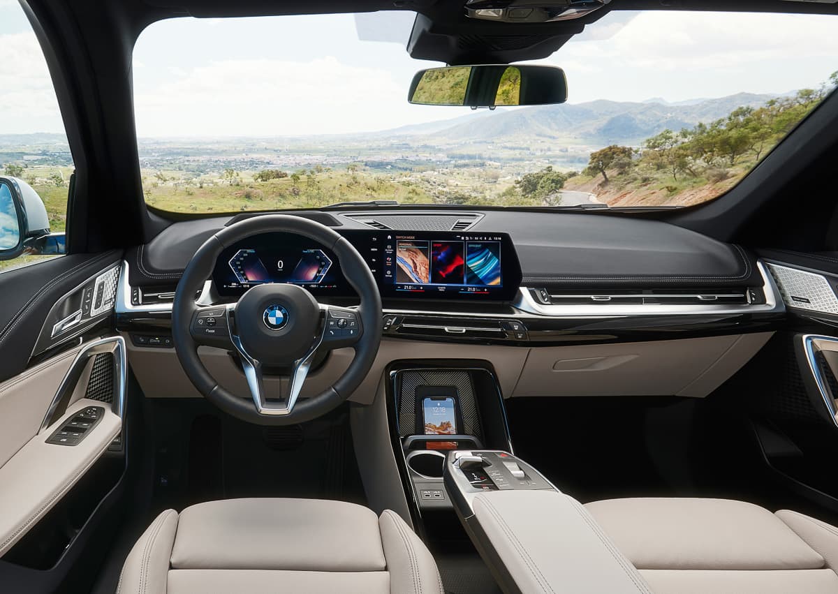Hyundai-Custin-Launch