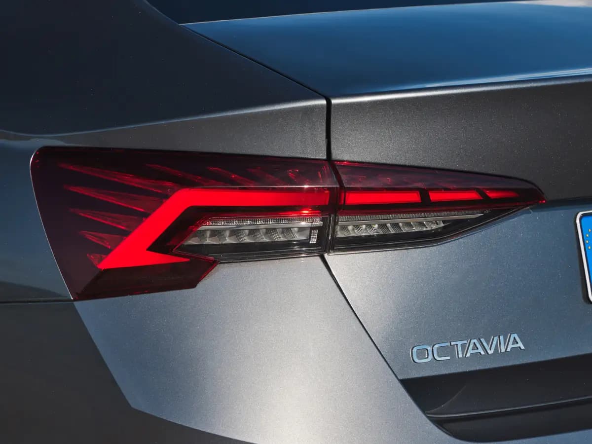 Hyundai-Custin-Launch