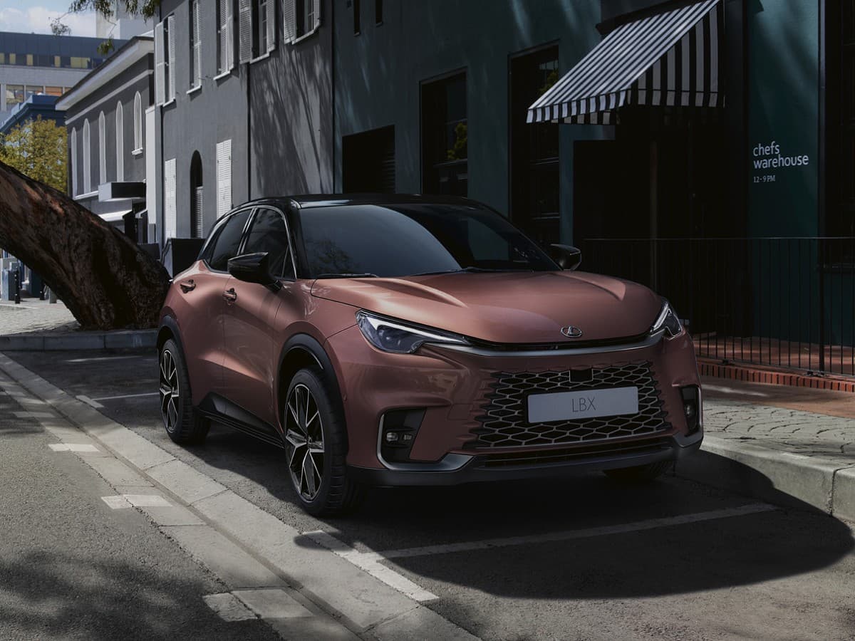 Hyundai-Custin-Launch