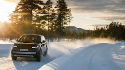 Range Rover Electric原型車從沙漠測到北極圈！純電越野SUV挑戰嚴苛環境耐用度